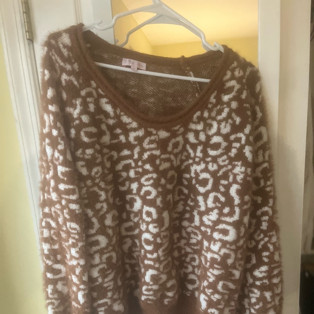 Oversized sweater from pink lily.